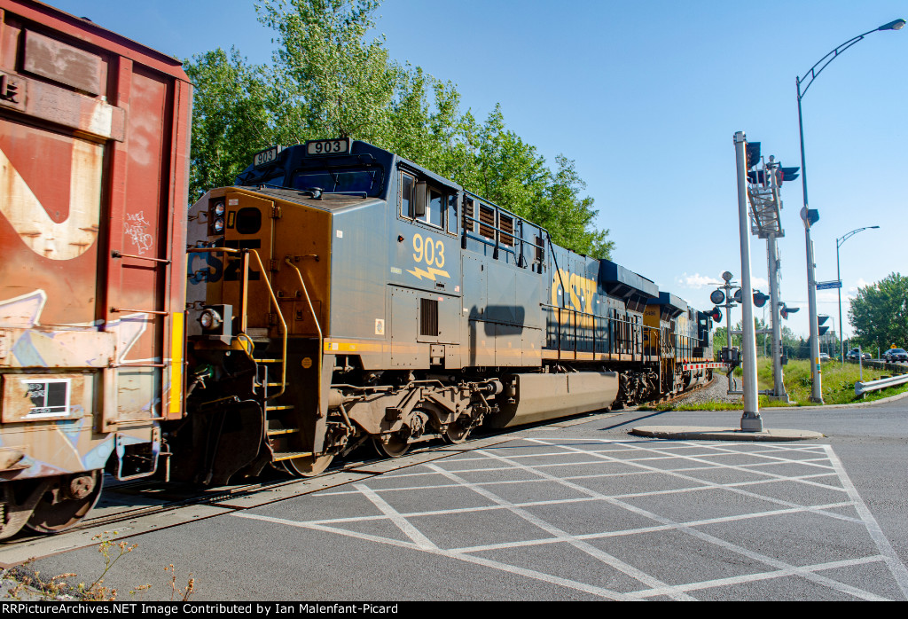 CSXT 903